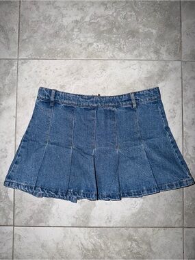 Denim Pleated Mini Skirt - Blue